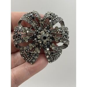 Rhinestone Brooch Silver Gray Sparkle Stunning Flower